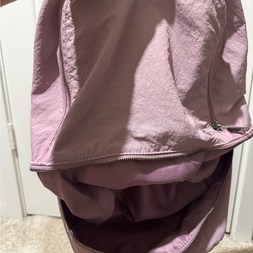 Lululemon Lightweight Women's Backpack - lavender - Picture 3 of 7